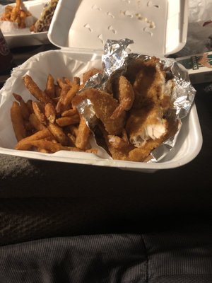 Fish's Wings Shack by null