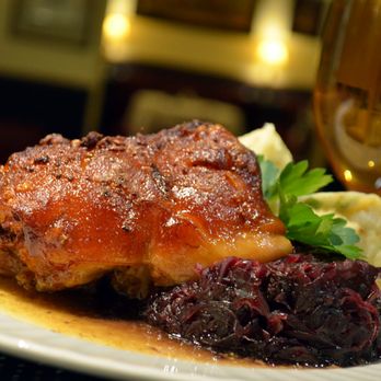 Restaurace u Čiriny - vepřové kolínko - Czech Near Me - Prague, Puerto Rico