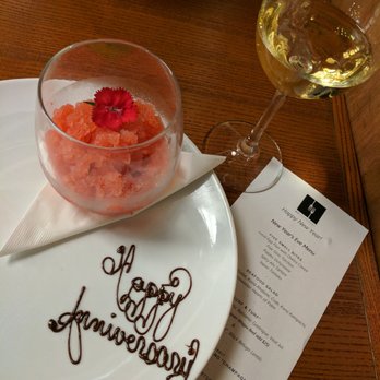 MW Restaurant - New American Near Me - Honolulu, Hawaii
