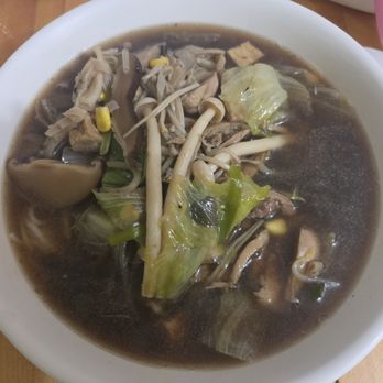 Shi Miao Dao - Fresh fungus and mushrooms with chicken leg rice noodle soup with beef omasum addition - Noodles Near Me - Quincy, Massachusetts Shi Miao Dao - Fresh fungus and mushrooms with chicken leg rice noodle soup with beef omasum addition - Noodles Near Me - Quincy, Massachusetts