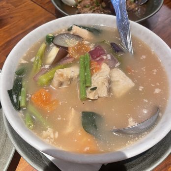 Avenida Restaurant - Filipino Near Me - San Mateo, California