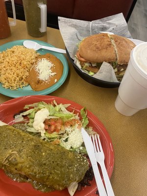 Leslie's Mexican Supermarket by null