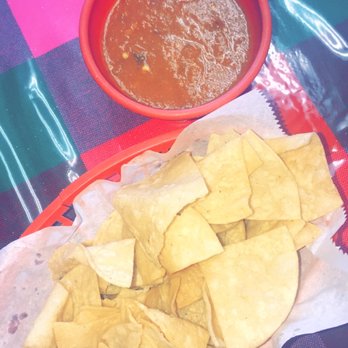 Taqueria La Perla - Chips and salsa - Mexican Near Me - Bryan, Texas