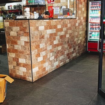 Hungry Wolf's Pizza & Pasta - Inside the store - Fast Food Near Me - Terrigal, NSW