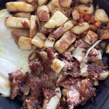 Black Bear Diner Redding - Corned beef hash at 17$ laughable - Diners Near Me - Redding, California