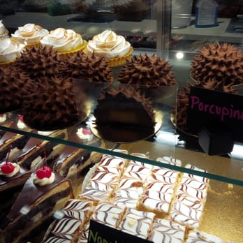 Mia's Bakery - Bakeries Near Me - Brooklyn, New York