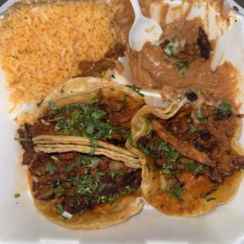 Taqueria La Sierrita - Taco al Pastor - Mexican Near Me - Milwaukee, Wisconsin Taqueria La Sierrita - Taco al Pastor - Mexican Near Me - Milwaukee, Wisconsin