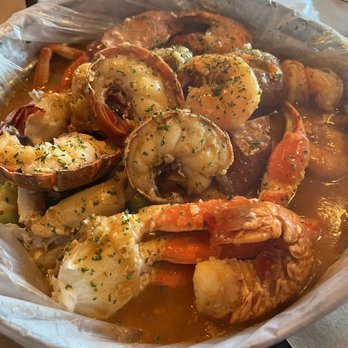 Cajun Boil - Shrimp, Lobster and crab with potato, broccoli and sausage! - Cajun/Creole Near Me - Miami, Florida Cajun Boil - Shrimp, Lobster and crab with potato, broccoli and sausage! - Cajun/Creole Near Me - Miami, Florida