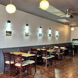 South Side Thai Restaurant - Dining area