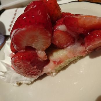 Anna Miller's - Strawberry pie - Bakeries Near Me - Aiea, Hawaii