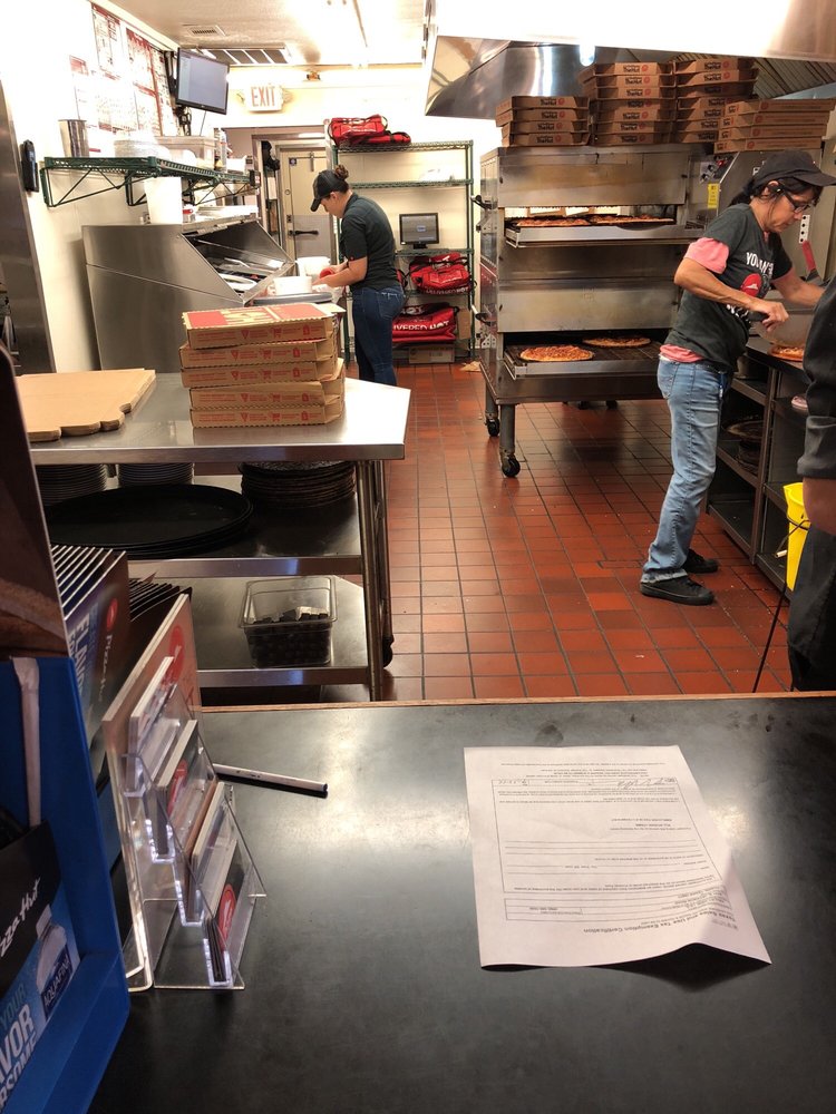 PIZZA HUT Updated July 2024 12 Reviews 623 W US Highway 83