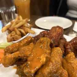 Crown & Dragon Pub - Buffalo, key west bbq