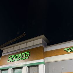 Sprouts Farmers Market - Exterior