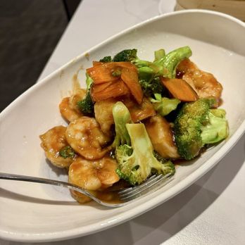 Dumpling Eatery - Shrimp with Chinese Broccoli Stir Fry - Chinese Near Me - Eden Prairie, Minnesota