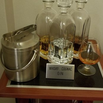 Banks Mansion - Gin, Whiskey and Cognac included in rate of room. - Hotels Near Me - Amsterdam, New Hampshire