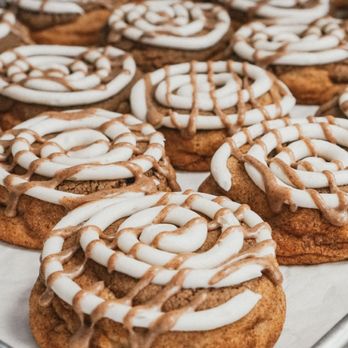Biscuits Bisous - a tray of cookies with icing - Food Delivery Services Near Me - Montreal, Quebec
