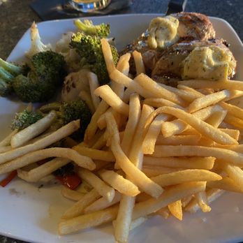 Tru Burger - Chicken and fries ( comes with veggies ) 11/11/23 - Burgers Near Me - Anthem, Arizona Tru Burger - Chicken and fries ( comes with veggies ) 11/11/23 - Burgers Near Me - Anthem, Arizona