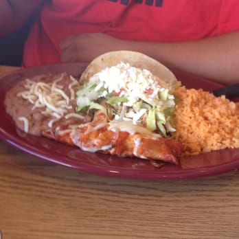 Zacatecas - Combination plate #2 - Mexican Near Me - Franklin Park, Illinois