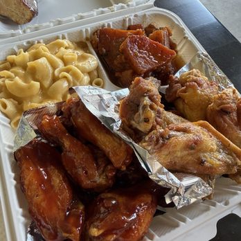 Hotlanta Wings And Things - 15 wing lunch meal with honey bbq and garlic butter wings - American Near Me - Riverside, California Hotlanta Wings And Things - 15 wing lunch meal with honey bbq and garlic butter wings - American Near Me - Riverside, California