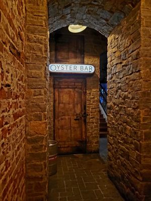 Redlands Oyster Cult by null