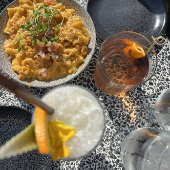M.Bird Rooftop Restaurant & Lounge - Mac and cheese (delicious!) - Cocktail Bars Near Me - Tampa, Florida M.Bird Rooftop Restaurant & Lounge - Mac and cheese (delicious!) - Cocktail Bars Near Me - Tampa, Florida