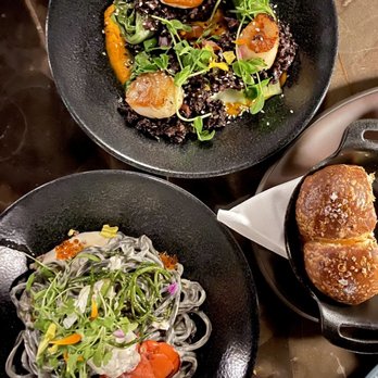 Sula - Pan Seared Scallops, Maine Lobster Bucatini, House Made Parker Rolls - Cocktail Bars Near Me - Sausalito, California