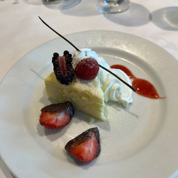 Laney Bistro - Fluffy, Jiggly Japanese Cheesecake - Desserts Near Me - Oakland, California