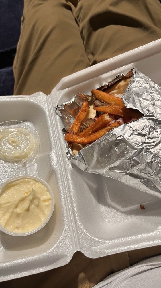 Peño Mediterranean Grill