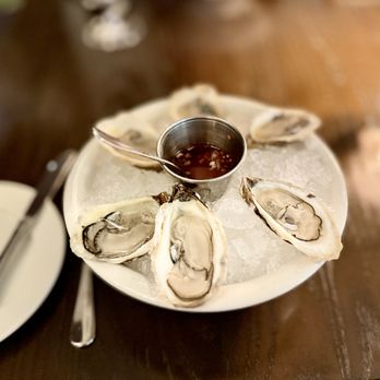 American Bounty Restaurant - Oysters - New American Near Me - Hyde Park, New York