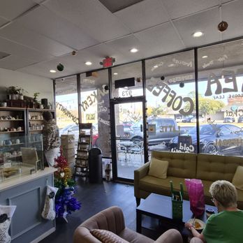 The Clove Cafe - Bakeries Near Me - Hurst, Texas