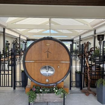 Anaba Wines - Wine Tasting Room Near Me - Sonoma, California