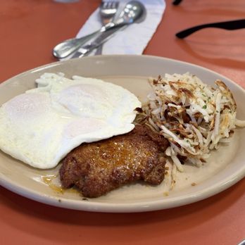 Snooze, an A.M. Eatery - The Snooze Classic* w/ chorizo - Breakfast & Brunch Near Me - College Station, Texas