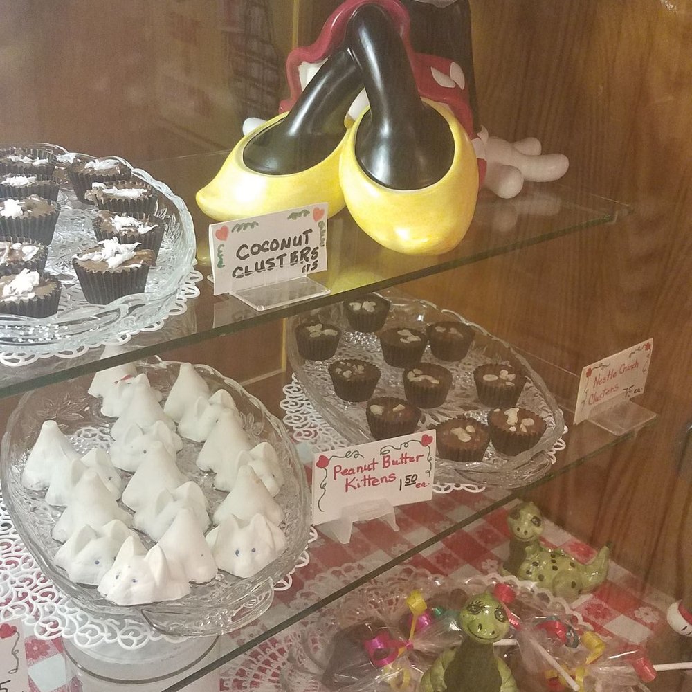 Sweet Memories Confectionery - Candy Stores Near Me - Dubuque, Iowa Sweet Memories Confectionery - Candy Stores Near Me - Dubuque, Iowa