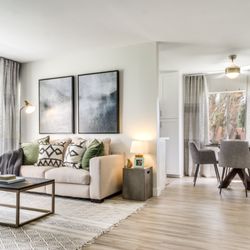 Hills Of Diamond Bar Apartments - Living Room
