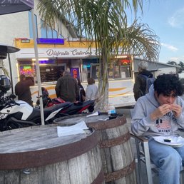 Ambience!! Ocean, railroad tracks & brewery! What's not to love?!!