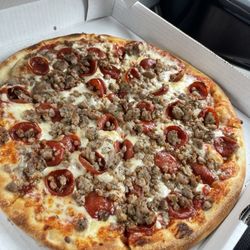 LaRich's Pizza - Large Pepperoni and Sausage