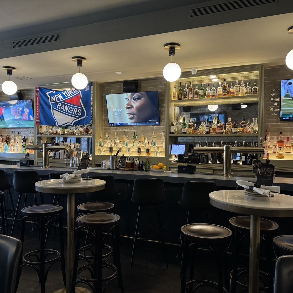 Cute bar area Cute bar area