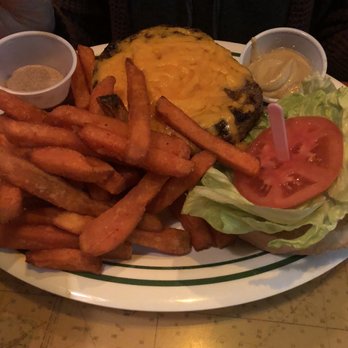 Flanigan's - Pompano Beach - $6.99 lunch special - American Near Me - Pompano Beach, Florida
