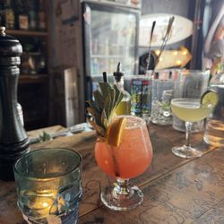 Grand Surf Lounge - Drinks