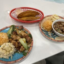 Marianas Grinds - The chicken ginasan, pork adobo, and awesome empanadas! Great meal on this day!