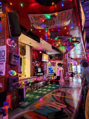 Tin Roof by null