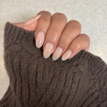 2EM Nail Lounge - Nail Salons Near Me - Irvine, California