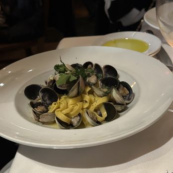 Osteria Laguna - Pasta with clams - Italian Near Me - New York, New York Osteria Laguna - Pasta with clams - Italian Near Me - New York, New York
