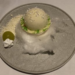 Pear dome dessert Pear dome dessert