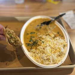 Tikka Shack Indian Grub - Southern Curry with Basmati Rice and Samosa