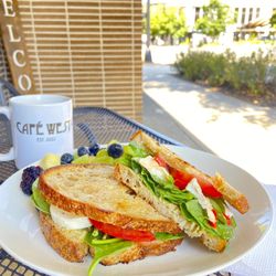 Café West
