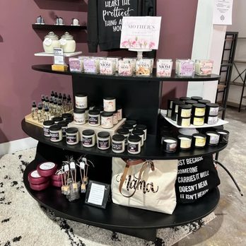 Painted Tree Boutiques - Booth G19 Cotten Candles. ALL NATURAL SOY CANDLES - Gift Shops Near Me - Bloomingdale, Illinois