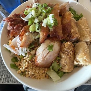 Oasis Vietnamese Cuisine - 28A. Great spring roll with crispy 5 spice chicken. - Vietnamese Near Me - Pacifica, California
