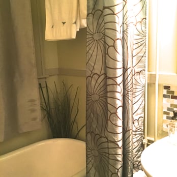 Celestial Touch Wellness Studio - Enjoy hydrotherapy, body scrubs and milk baths. - Massage Therapy Near Me - Ferndale, Michigan Celestial Touch Wellness Studio - Enjoy hydrotherapy, body scrubs and milk baths. - Massage Therapy Near Me - Ferndale, Michigan