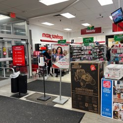 T J Maxx - Entrance